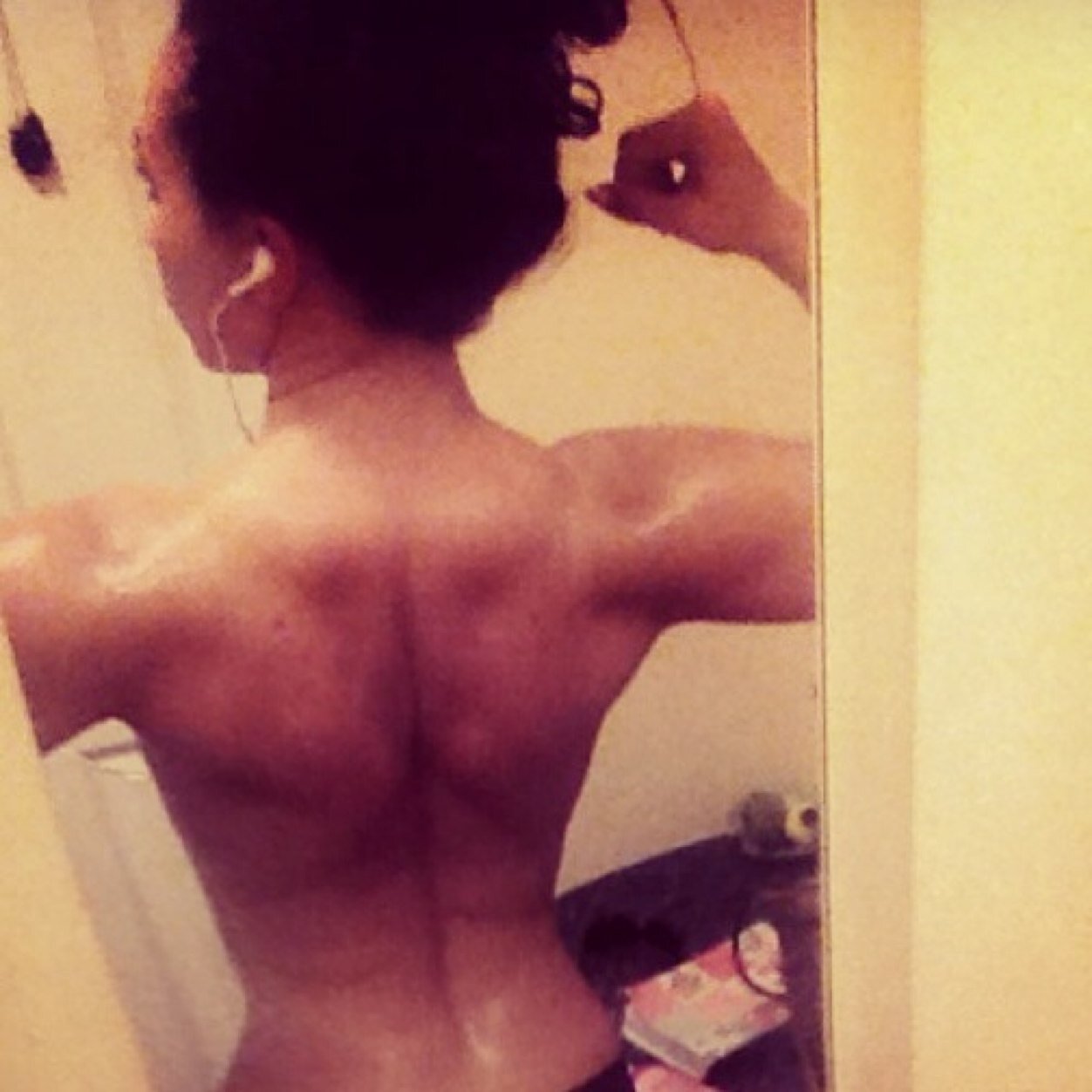 Self employed business owner mother of two just try to be fit, healthy and buff #weightlifting #fitfam #iifym