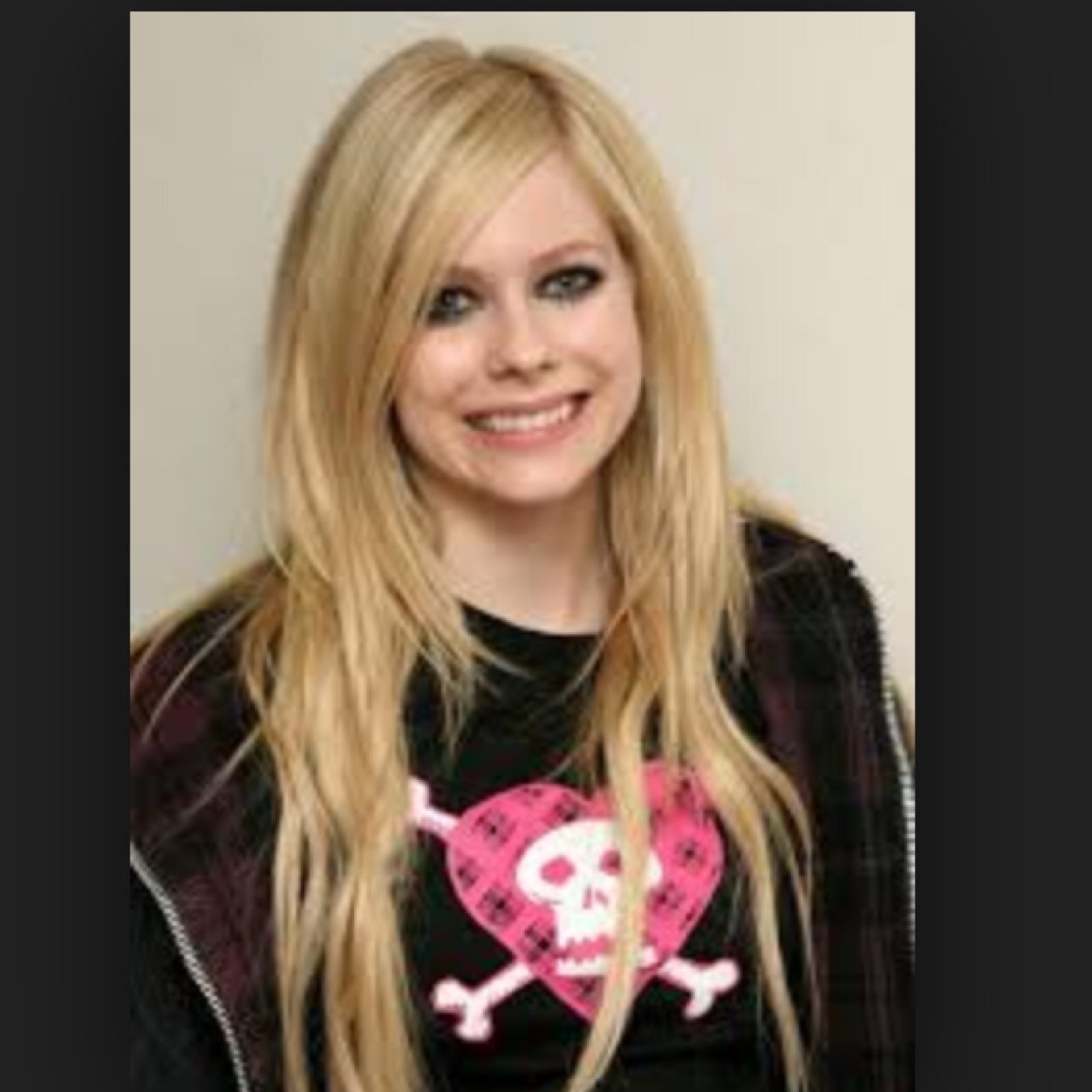 I don't give a damn bout my bad reputation:@AvrilLavigne:Just ask for a follow back:http://t.co/3qzblFDTPi