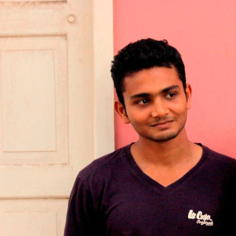 I am Mariner.... Undergoing ma training....Charming, good looking.........Apporam.......intha madiri lam poi solla virumbula.....