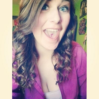 Lisamarieturntt's profile picture. why be moody when you can shake your booty 💙