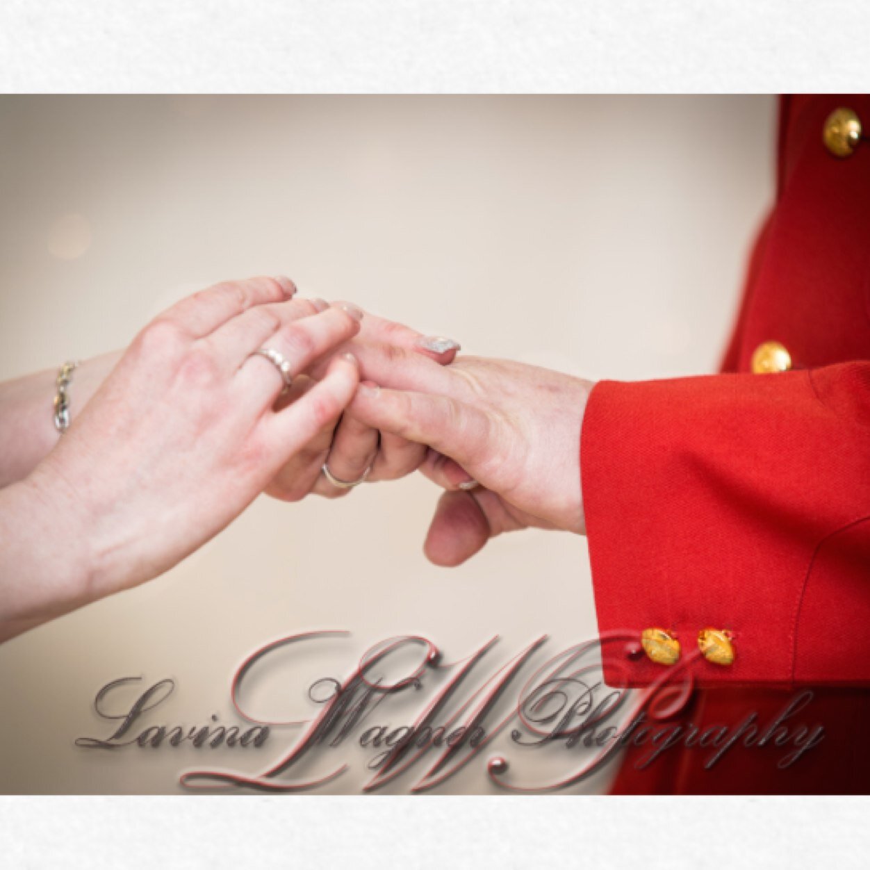 Amateaur photographer. I enjoy photographing people most. Instagram: lavinawagnerphotography