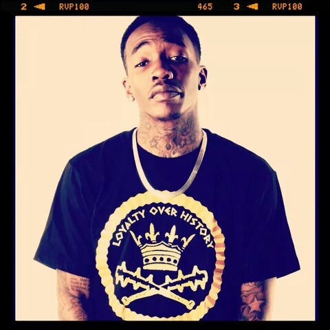 Young Adios #Team lightSkin# #Rich Gang# Follow My Brother  @RetroDiamonds