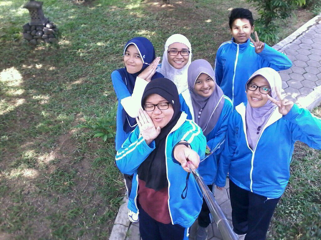 Salim Syaputra anak Spemda kelas 8D follow yo rekkk !!!!