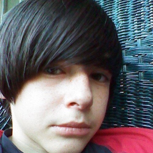 Follow and I'll follow you back And if you have instagram go follow me @nickjones756 kik is thaspyder