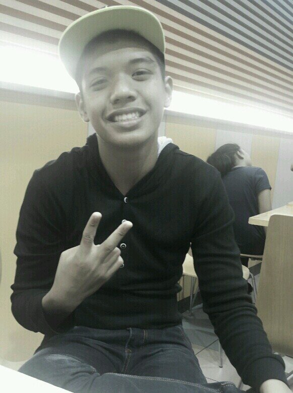 love allah,singel :-),wechat id-adlimet.