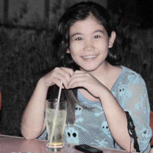 LisnaSari280499's profile picture. 