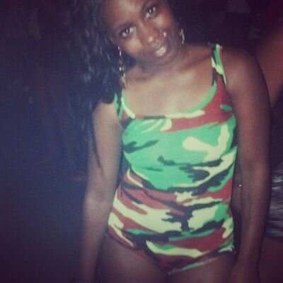 from Shreveport la. just enjoy doing hair n enjoy being a single mom... Either like me or hate but u will respect me...