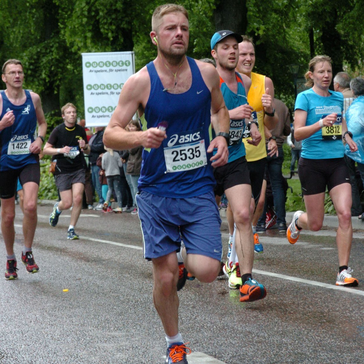 Marathon runner #LondonMarathon2013 3:21:29 #AmsterdamMarathon2013 3:04:54 #StockholmMarathon2014 3:18:54