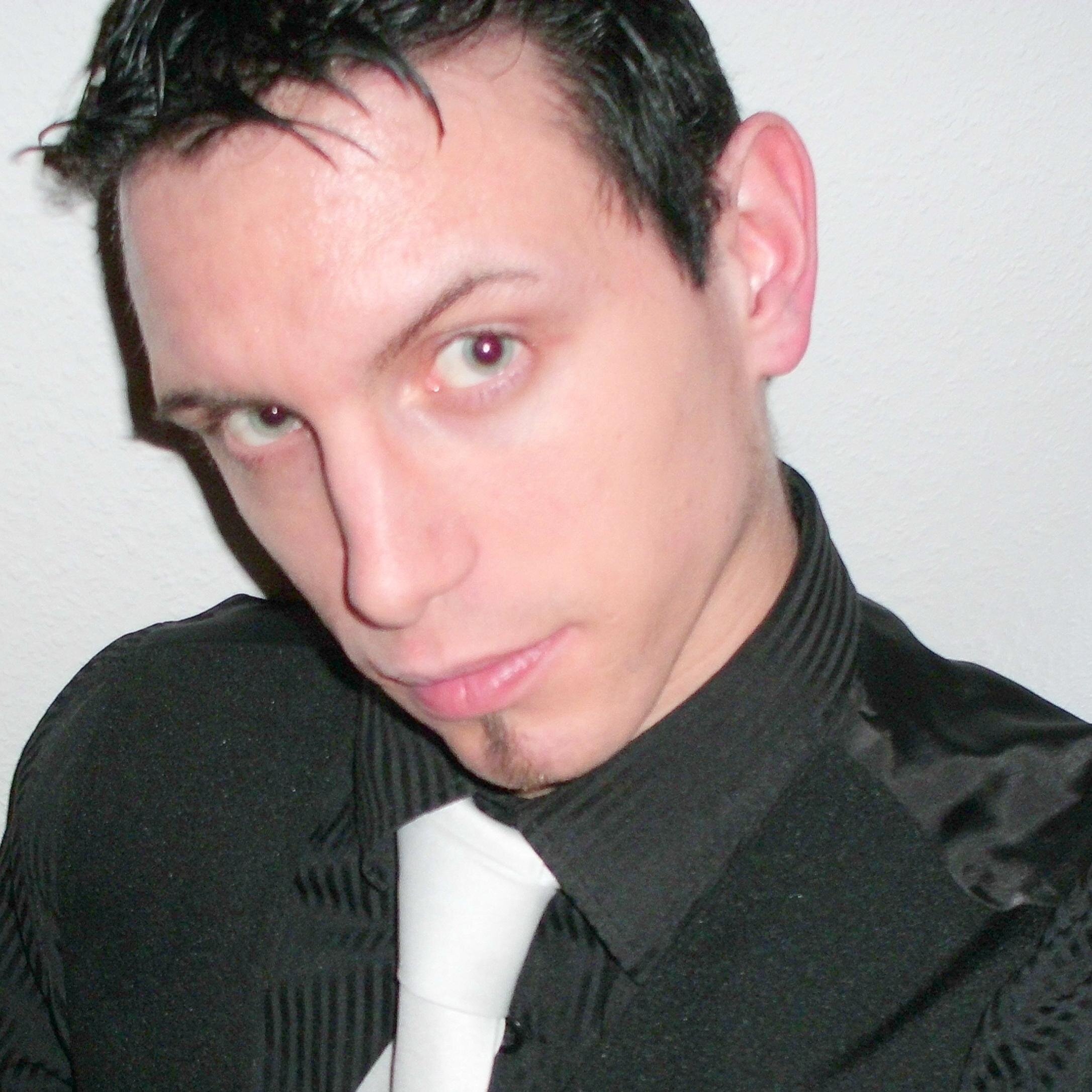 Hadsune's profile picture. 27| Psychologe mit Herz^^  |Zockerliebe |und der spontanste Kerl der Welt xd | DB Fernverkehr#lovemyjob