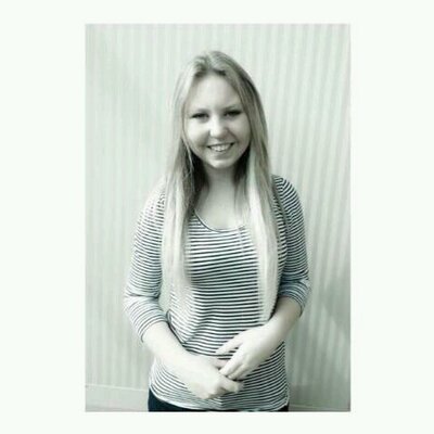 Profile Picture of Hey-Im-Becca (@RebeccaSmyth4) on Twitter