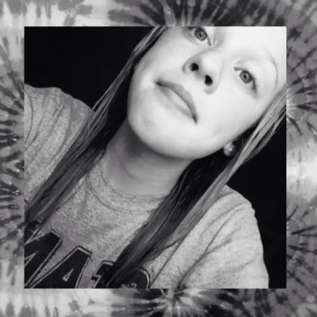 5sos fam, directioner, violinist, sheerio, motavator, soccer, and track ❤