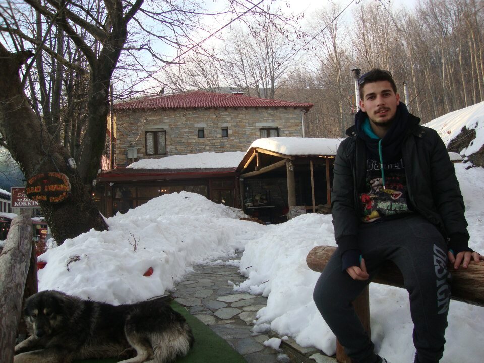 TasisFotis's profile picture. 