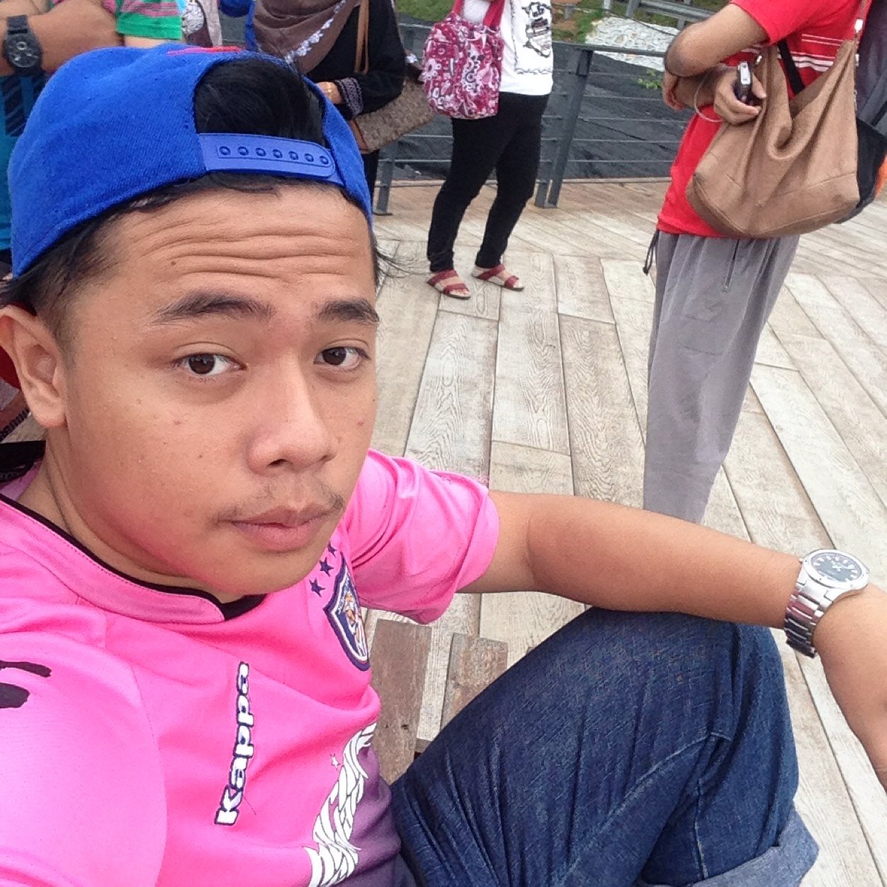 Fad | 18 |JB /UiTM arau  | insta:http://t.co/QW9gTWP5or |