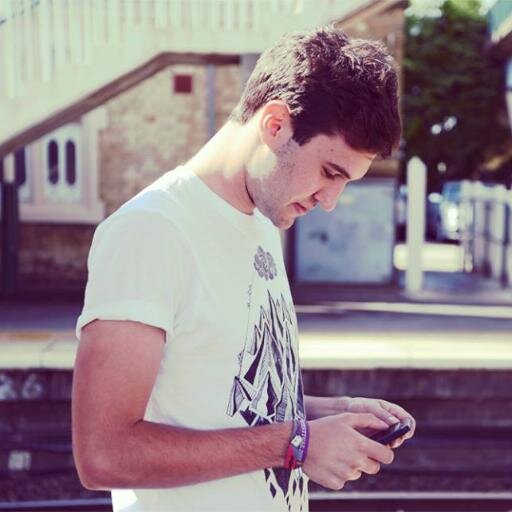 Phyaero's profile picture. Brittish Born House and Tecj producer. 
https://t.co/8e873zRpk8
http://t.co/eGlck4esym