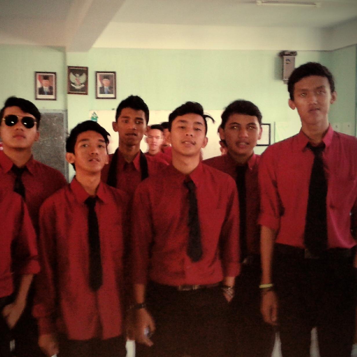 Nic : David Taufik H ㋡ 18 Years Old ¥  ♕ 14 Juli 1997,Cancer ♋  ★@sman3cimahi★ .