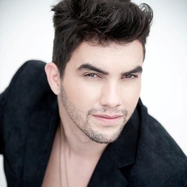 Modelo, Personal Trainer.
Contato para trabalhos: rogerioo4153@yahoo.com.br