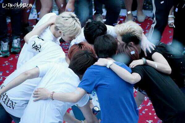 inspirit .. @kkiupta لاحد يسوي فولو باك هوون .. ^_^ ذا سموول (هديه) ♡♡