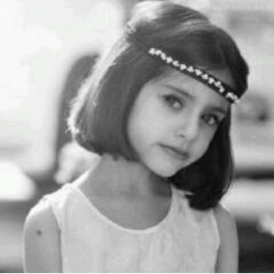 ‏‏‏اعوذ بالله من حزن يسلك قلب امي وهم يطفئ بسمتها