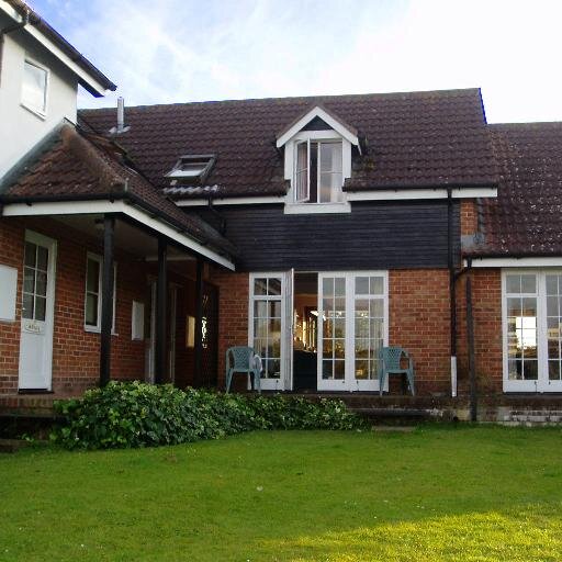 Star Cottage is a privately-owned self-catering
holiday cottage which is available for economical
rental directly from the owners