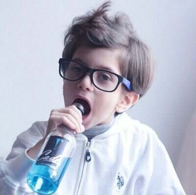‏‏‏فولو مي فولو بااك .. واللي بينفض ليه بنفض له ..