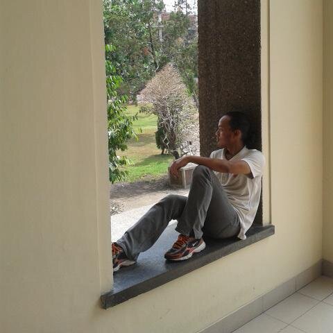 KingAmilHamzah's profile picture. MAHASISWA UGM FISIPOL 2013 |PURNA PASKIBRAKA 2011 | Risbang Dewan Mahasiswa Fisipol 2014 | Riset Balairung Pers 2013 | Teater Gadjah Mada 2014 | Puisi Bebas