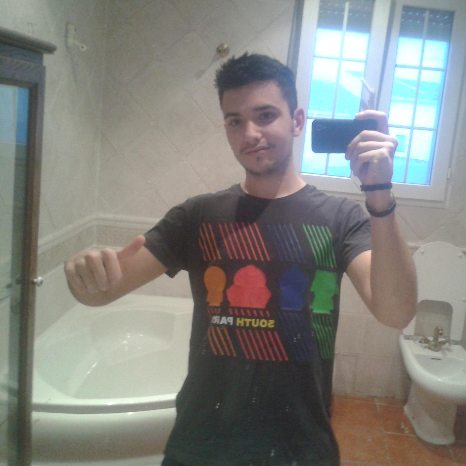 AntonioPelly's profile picture. Es hora de Twittear