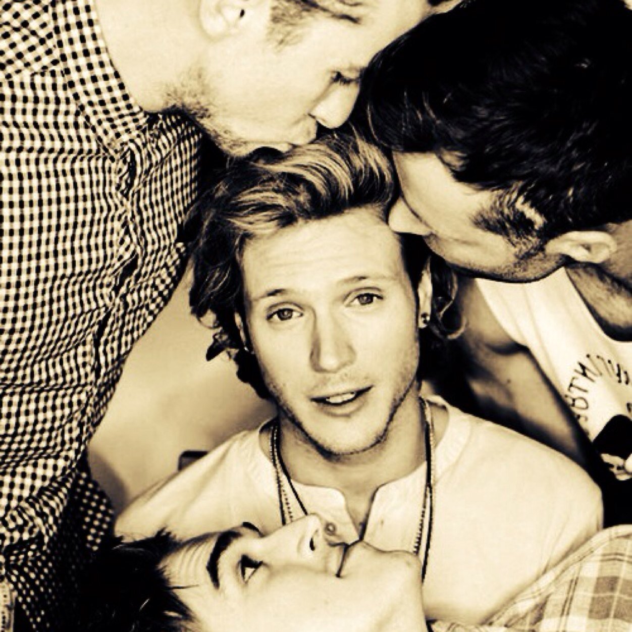 So we write stories on wattpad...
Check them out ❤️
http://t.co/cxth3zqT9l FOLLOW FOR FOLLOW ❤️