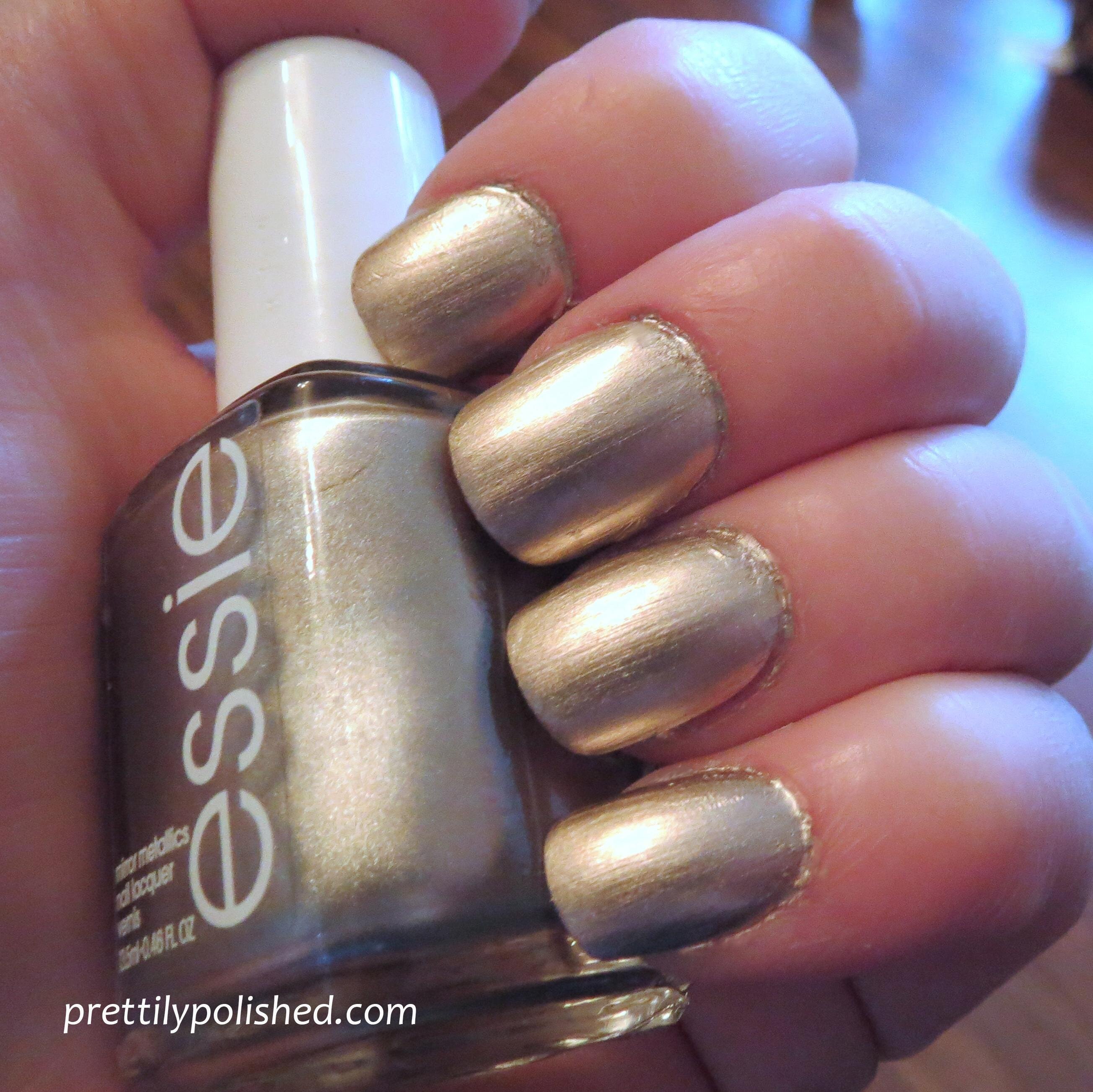 Nail art blogger, polish obsessed, and bride-to-be! Tutorials, reviews and swatches at http://t.co/rrhMR1VbpO