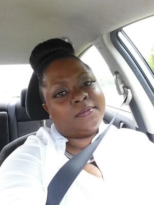 leestina's profile picture. 