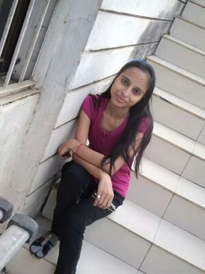 Trying to paint my lyf vd my favourite colours :-)