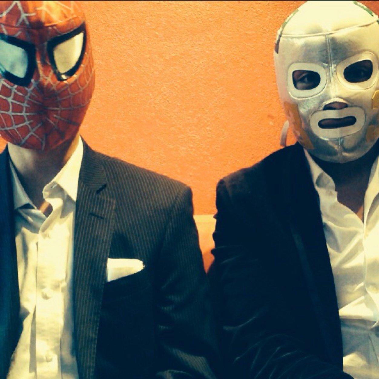 Tony y Javi, Dinero gratis escondido por todo el D.F. Si te gusta lo que hacemos compártelo !