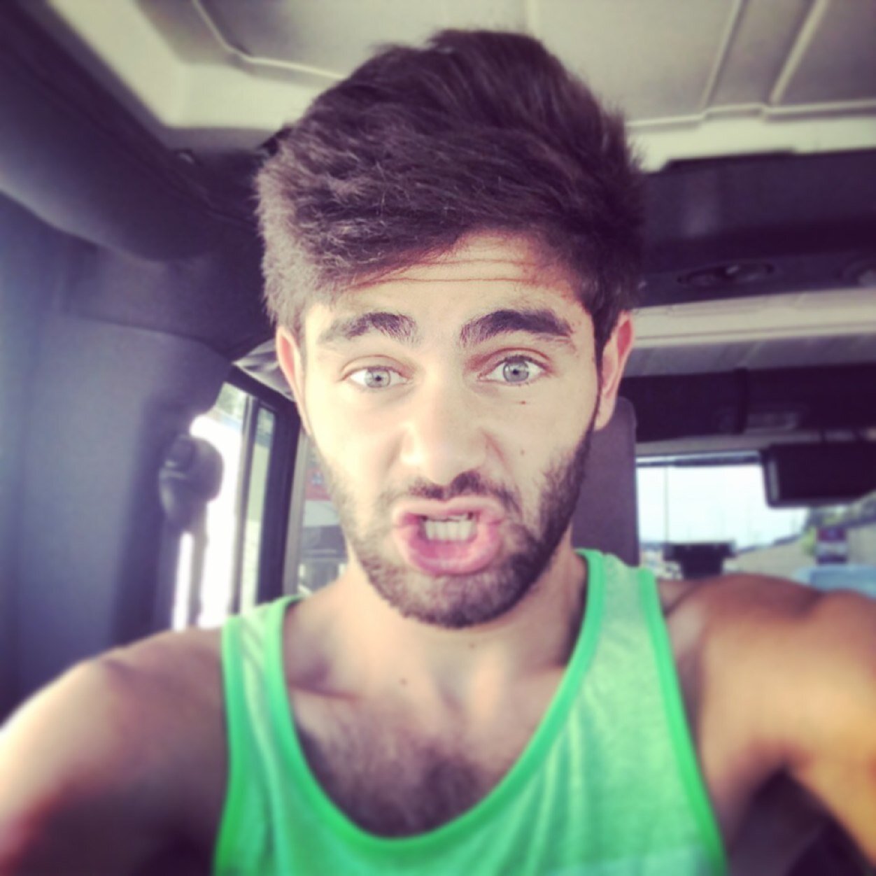 22 yrs old Studying @ #AUL Computer & comm engineering I just want to be happy & successful:D Follow kik: hamodi.hamdan