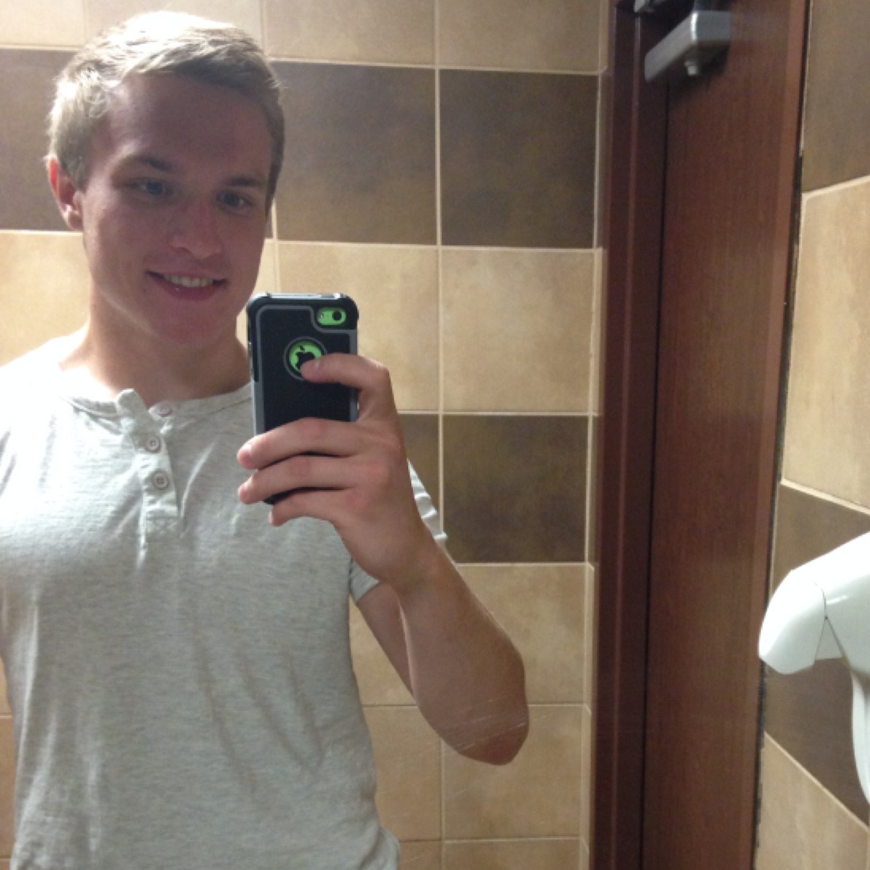 Senior. Hayden. 18. Single.