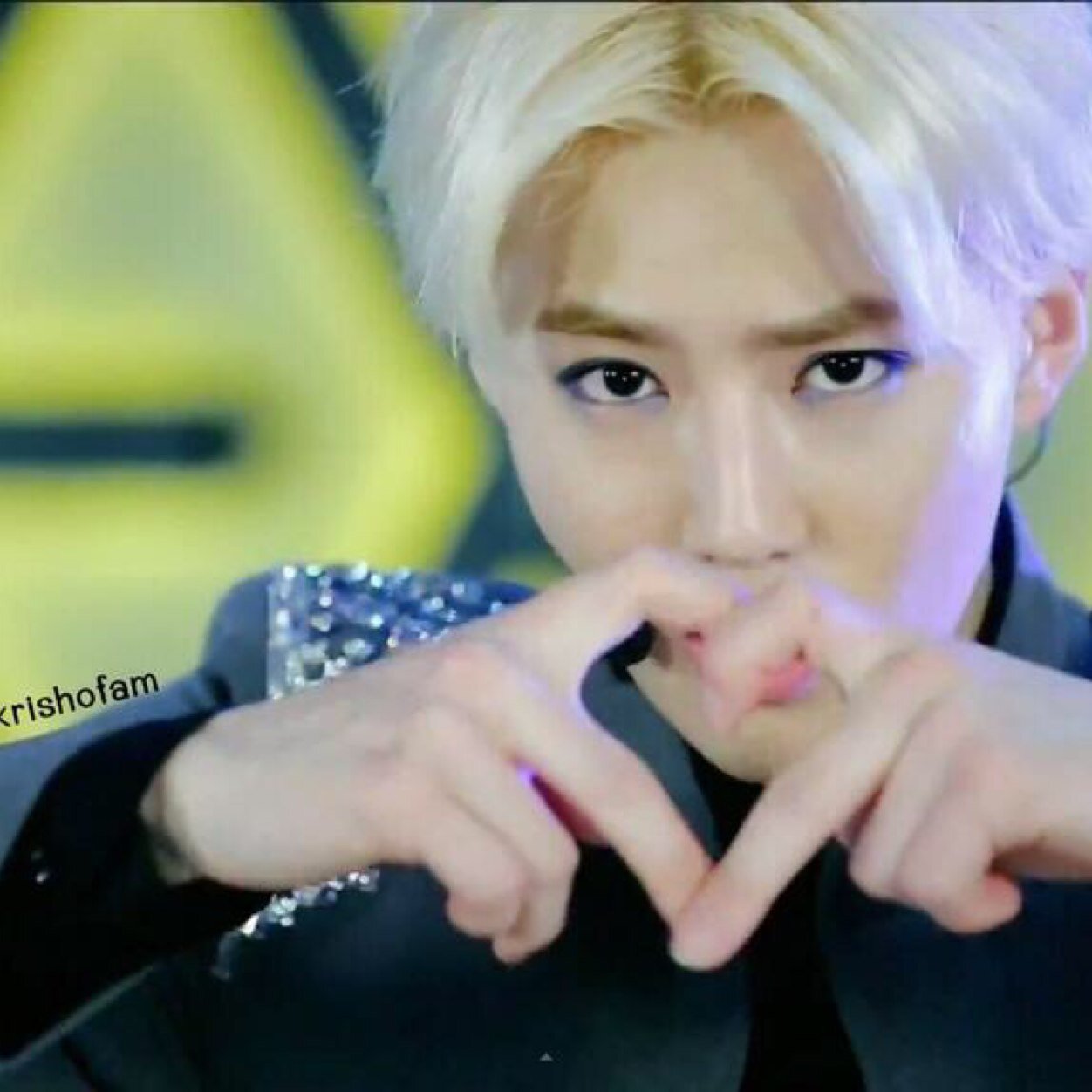 ทุกคนต้องรักผม นี่คือคำสั่ง จาก ลีดเดอร์ ❤️