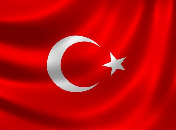 bakışlarının daldığı yerdeyim...