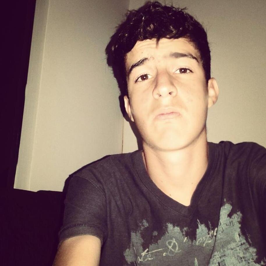 CarlosMoreira__'s profile picture. gente boa,gosta de compartilhar coisas,me amarro em teclogia e o gênio de computador......esse cara sou eu.....