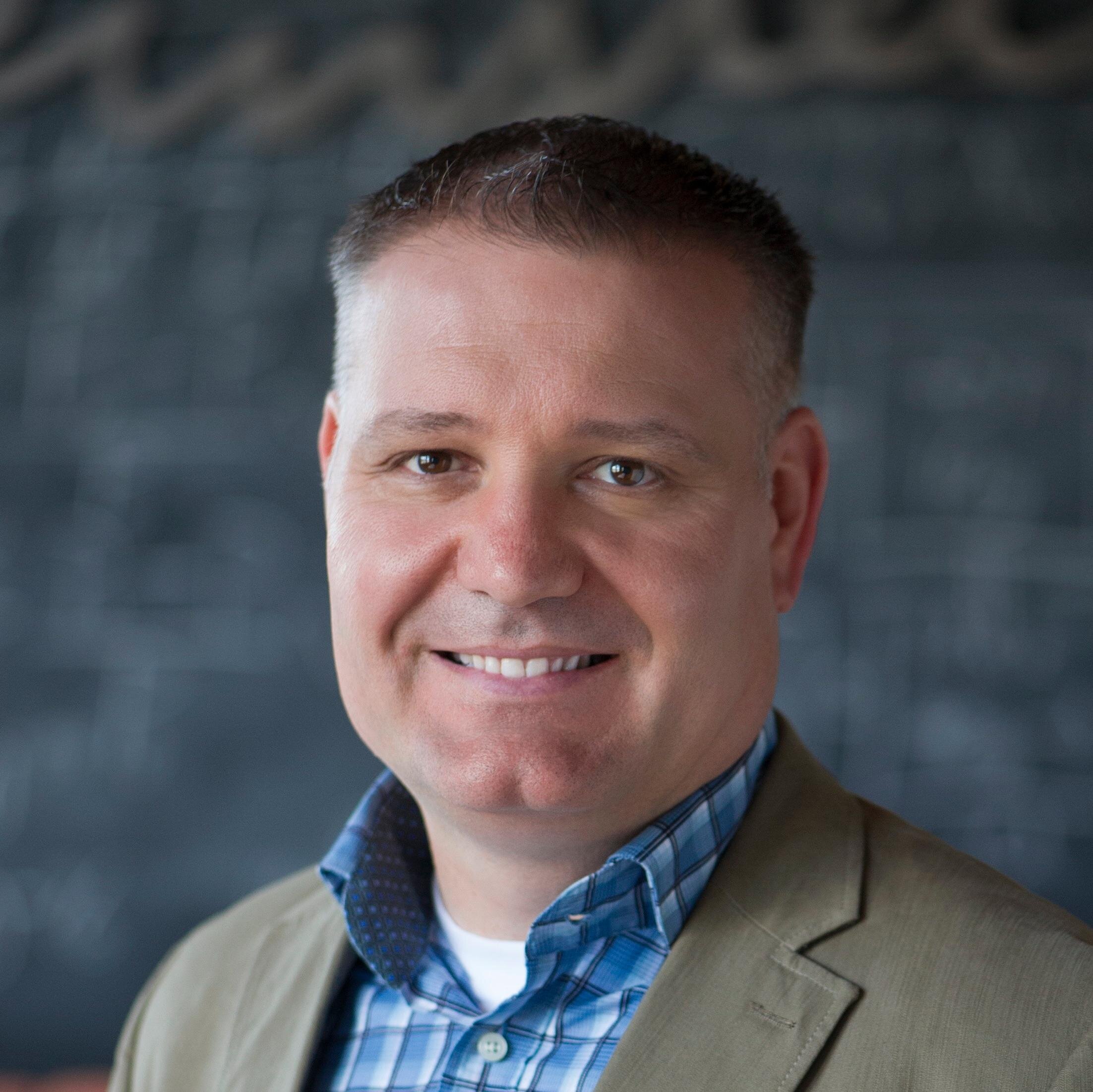 Director, PST at Quarry Integrated Communications focusing on technology and facilities.  Personal interests include family, sports and travel.