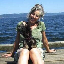 Island-Ink Tattoo / Gallery & B&B a great destination... beautiful location, gardens, west coast art ...  http://t.co/bhXw9QdVbC  By appointment . Wendy