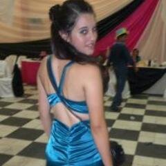 soy una loca no tan normal,amante de la fiesta,celosa y amoooo la música electrónica .