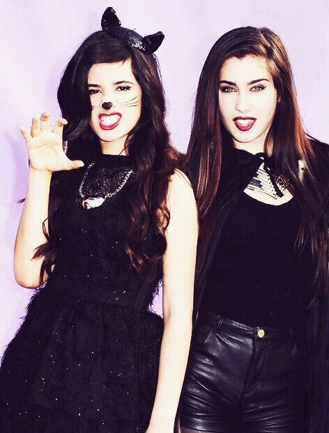 I ship a lot of people. •Camren• °Caminah° »Norminah« ~Normally~ *Laurinah* ¤Jerrie¤ And Alot More!