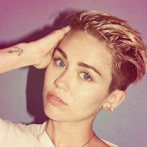●•••• miley cyrus••••●