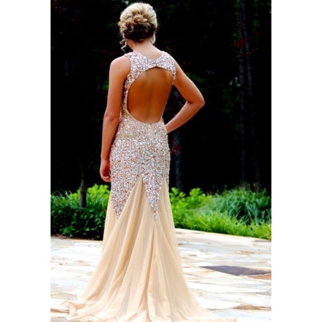 Rare as a diamond, Classy as a pearl, Nothings more precious than a southern girl.