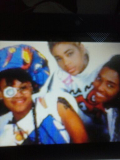 tlclives4ever27's profile picture. 