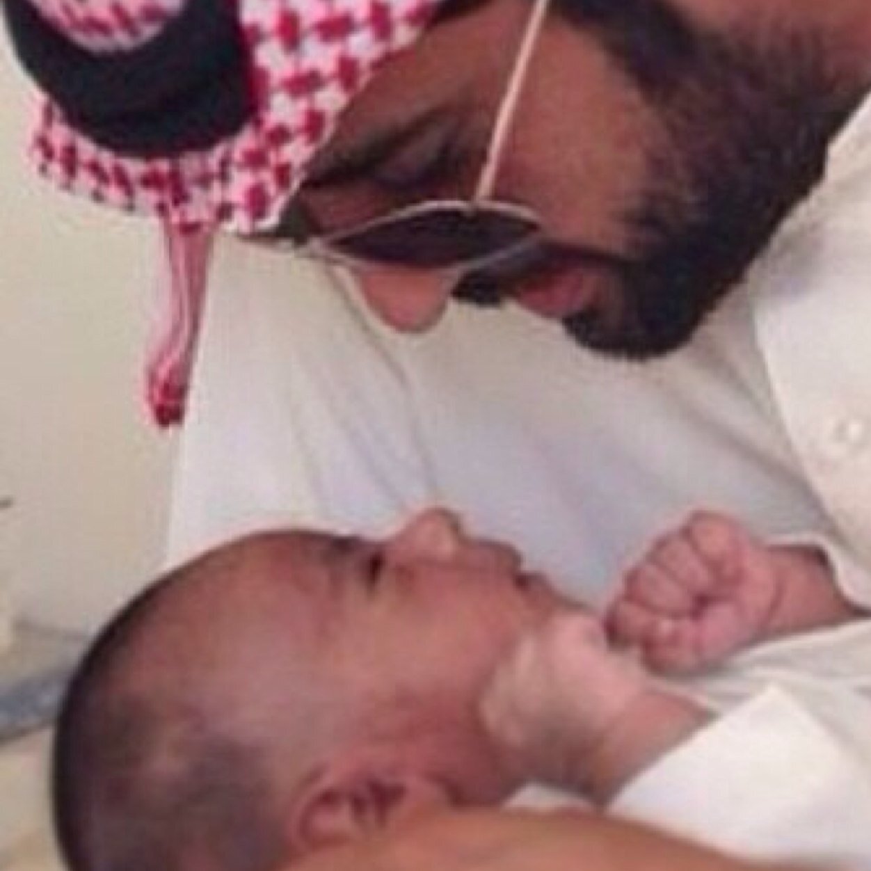 . . إن بغيتوها شعر .. وإلا وسآآمــه || والله آني في كلا الثنتين .. راهــي || . . لمحبين القصيد : الغزل ، الفراق ، تصاميم /