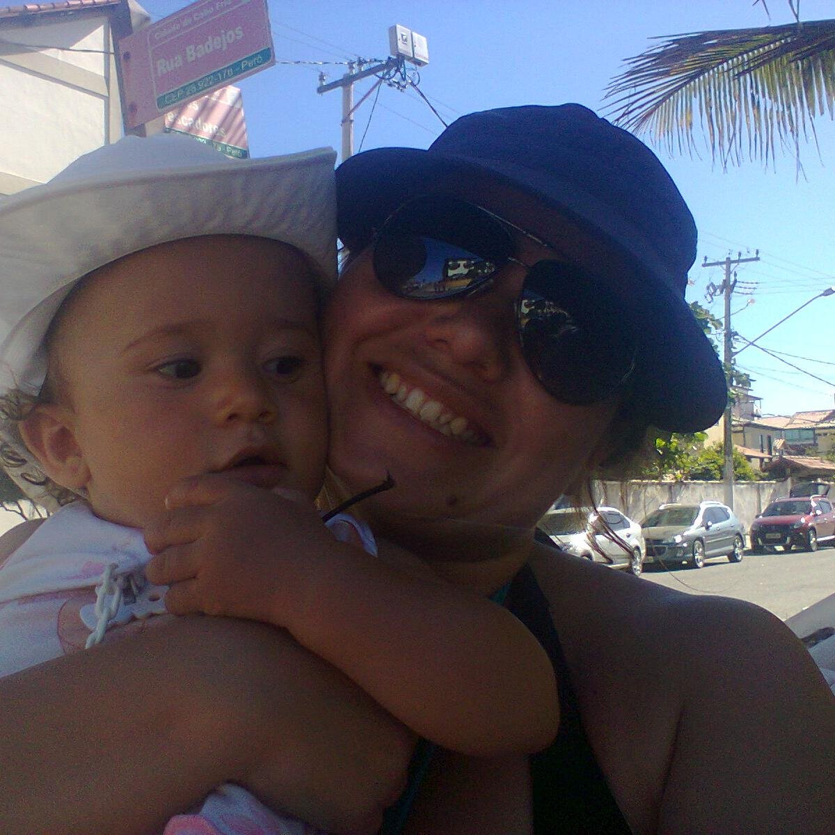 mari_lealmi's profile picture. Sou corretora de imóveis. Amo viajar. Curto a vida ao máximo. Tenho defeitos e falhas como todo mundo tem. Sou evangélica.