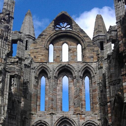 Librarian in a comprehensive school in Yorkshire, new to schools but not to libraries. All views my own.