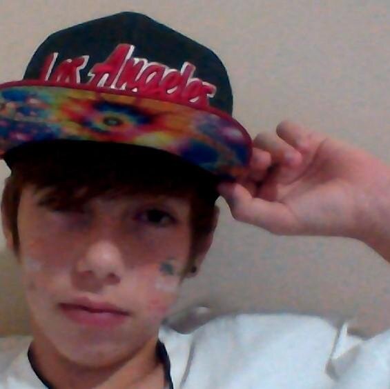 Instagram: mauricioswagger; Aniversário 12/03; sou Boylieber