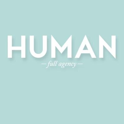 El nombre HUMAN hace tributo a lo más intrínseco del proceso creativo: la capacidad única del ser humano de crear, contar historias y modificar lo que nos rodea