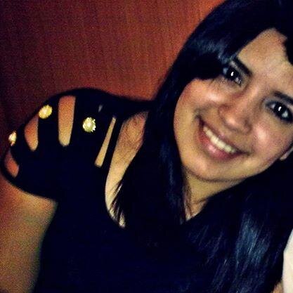 ' Elα sorri bonito e deixα os outros querendo sαber o segredo que α fαz feliz; αquela que αgrαdeçe α Deus por ter o privilégio de amar e ser amada ♥