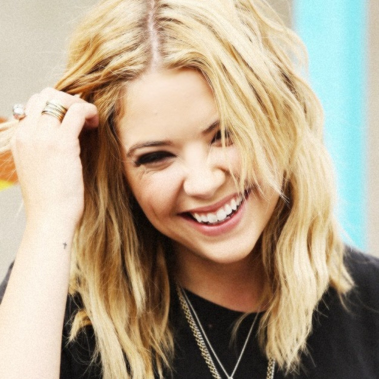 ExoticLiars's profile picture. Hanna: @ClassyMariin Aria: @EbullientAmity Spencer: @IngeniousLiar. Emily: @TheEmily_Fields Alison: @RunningNSecrecy. || PLL RPG - #ExoticLiars. ||